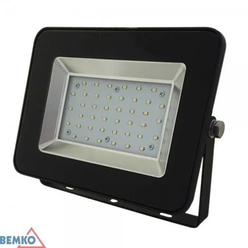 LED fényvető 3500K, 30W, fekete BEM